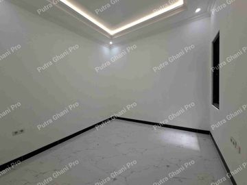 3Lantai Tanah Luas Dekat Stasiun Tanjung Barat