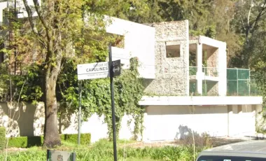 CASA EN BOSQUE DE LAS LOMAS, MIGUEL HIDALGO, CDMX. REMATE ADJUDICADO