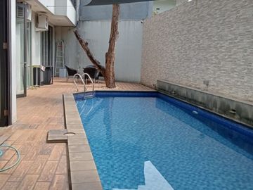 Di Jual Rumah Strategis di Kebagusan