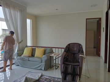 Di Jual Rumah Strategis di Kebagusan