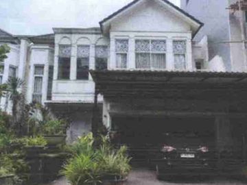 Rumah 2 Lantai manis dan strategis di BSD