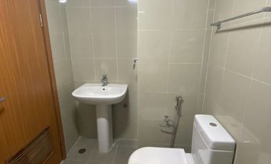 FOR SALE: STUDIO UNIT IN ETON TOWER MAKATI CITY