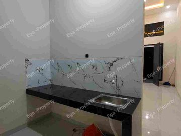 Rumah mewah fasat tinggi cash dan KPR tersedia..