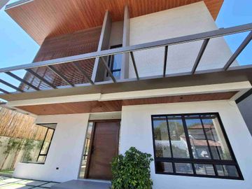 Brand New 5BR Modern Home with Private Pool in BF Homes