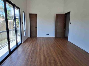 Brand New 5BR Modern Home with Private Pool in BF Homes