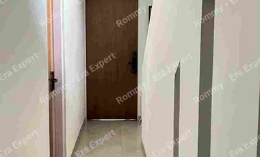 Dijual Rumah 2,5 Lantai Dekat Sports Center Harapan Baru Regency Lokasi Strategis dekat Pintu Tol dan Stasiun