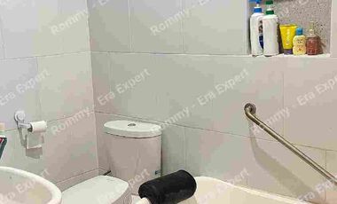 Dijual Rumah 2,5 Lantai Dekat Sports Center Harapan Baru Regency Lokasi Strategis dekat Pintu Tol dan Stasiun