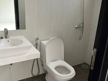 Rumah SHM Siap Huni di Foresta BSD City – Cluster Foglio, 3+1KT, LT 144m², 2,975M Nego Tipis