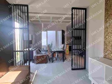 RUMAH MEWAH SIAP HUNI. SUDUT FURNISH & FREE AC. TIPE 173M². 4+1 KAMAR TIDUR.