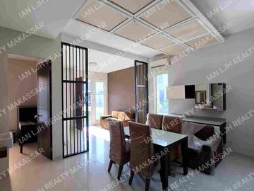 RUMAH MEWAH SIAP HUNI. SUDUT FURNISH & FREE AC. TIPE 173M². 4+1 KAMAR TIDUR.