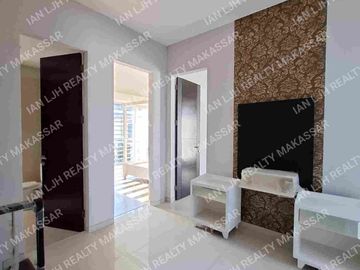RUMAH MEWAH SIAP HUNI. SUDUT FURNISH & FREE AC. TIPE 173M². 4+1 KAMAR TIDUR.