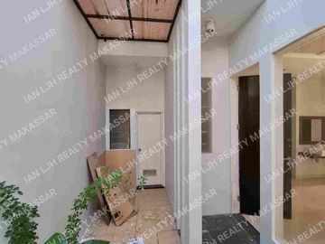 RUMAH MEWAH SIAP HUNI. SUDUT FURNISH & FREE AC. TIPE 173M². 4+1 KAMAR TIDUR.