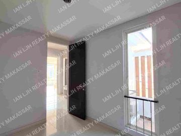 RUMAH MEWAH SIAP HUNI. SUDUT FURNISH & FREE AC. TIPE 173M². 4+1 KAMAR TIDUR.
