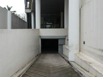 Dijual Gedung Kantor 6 Lantai di Jl. Panjang Jakbar Lt.780m2