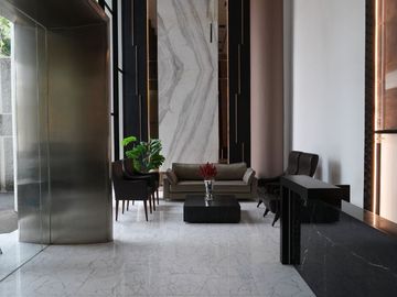 Dijual Gedung Kantor 6 Lantai di Jl. Panjang Jakbar Lt.780m2