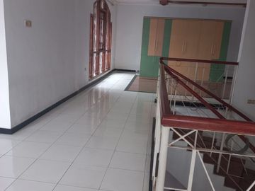 ‼️NOL JALAN KEMBAR RUNGKUT MAPAN‼️RUMAH USAHA HOOK RUNGKUT MAPAN COCOK UNTUK BERBAGAI JENIS USAHA