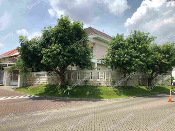 Dijual rumah hook di Graha Family