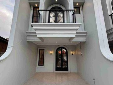 Di jual Rumah Classic Ciganjur Jagakarsa