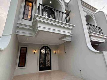 Di jual Rumah Classic Ciganjur Jagakarsa