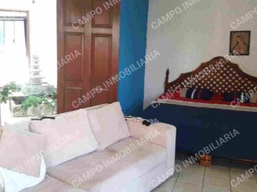 RENTA CASA SANTA MARIA EN PRIVADA CON PORTÓN ELÉCTRICO. 
CASA SOLA AMPLIA  EN PRIVADA CON PORTÓN ELÉCTRICO.