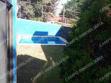 RENTA CASA SANTA MARIA EN PRIVADA CON PORTÓN ELÉCTRICO. 
CASA SOLA AMPLIA  EN PRIVADA CON PORTÓN ELÉCTRICO.