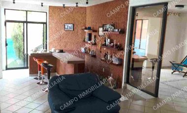 RENTA CASA SANTA MARIA EN PRIVADA CON PORTÓN ELÉCTRICO. 
CASA SOLA AMPLIA  EN PRIVADA CON PORTÓN ELÉCTRICO.