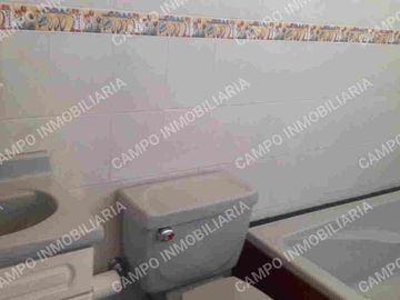 RENTA CASA SANTA MARIA EN PRIVADA CON PORTÓN ELÉCTRICO. 
CASA SOLA AMPLIA  EN PRIVADA CON PORTÓN ELÉCTRICO.