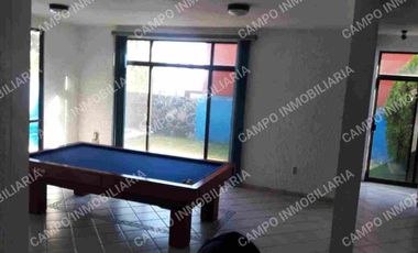 RENTA CASA SANTA MARIA EN PRIVADA CON PORTÓN ELÉCTRICO. 
CASA SOLA AMPLIA  EN PRIVADA CON PORTÓN ELÉCTRICO.