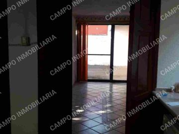 RENTA CASA SANTA MARIA EN PRIVADA CON PORTÓN ELÉCTRICO. 
CASA SOLA AMPLIA  EN PRIVADA CON PORTÓN ELÉCTRICO.
