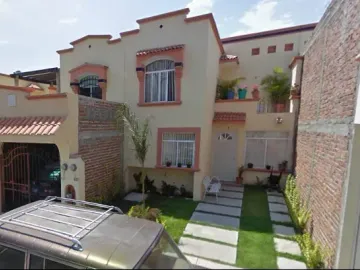 Casa En Remate Bancario- Brisas Del Lago, León, Guanajuato.