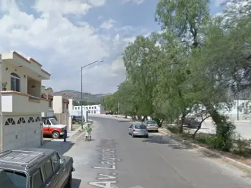 Casa En Remate Bancario- Brisas Del Lago, León, Guanajuato.