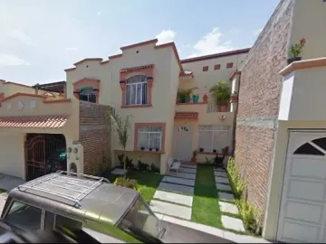Casa En Remate Bancario- Brisas Del Lago, León, Guanajuato.