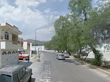 Casa En Remate Bancario- Brisas Del Lago, León, Guanajuato.