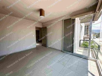 Casa en venta en fraccionamiento en Tzompantle, al norte de Cuernavaca.