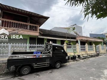RUMAH DIJUAL DI FAJAR INDAH KARANGANYAR DEKAT SMA N COLOMADU