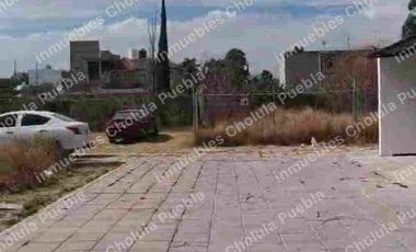 Lotes urbanizados en venta, en conjunto cerrado con alto desarrollo habitacional.