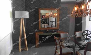 Departamento amueblado y depa muestra en venta, muebles Millán, incluye persianas y papel tapiz, ubicado a 5 minutos de UDLAP, sobre periférico, Momoxpan, San Pedro Cholula.