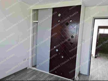 Casa de 3 recámaras en fraccionamiento cerrado con caseta de seguridad en Ocotlán, Tlaxcala.