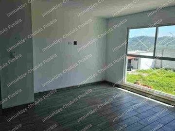 Casa de 3 recámaras en fraccionamiento cerrado con caseta de seguridad en Ocotlán, Tlaxcala.