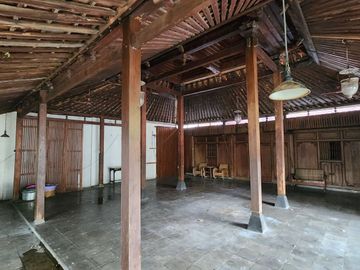 DIJUAL RUANG USAHA DI DANUKUSUMAN SERENGAN SURAKARTA