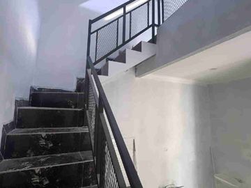 Rumah Dalam Cluster di Belakang Kantor MUI Depok dan Hanya 3 Menit ke Stasiun Depok Lama