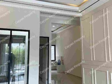 Row Jalan Lebar 10m‼️Rumah Cantik Green Pake Wonorejo Rungkut Surabaya
