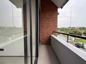 Brand New House Kawasan Riverside Rumah Mewah 2 Lantai Lokasi Strategis