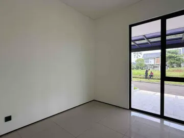 Brand New House Kawasan Riverside Rumah Mewah 2 Lantai Lokasi Strategis