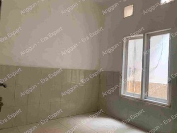 Dijual rumah pinggir jalan utama Villa mutiara Gading 2 karang satria tambun Utara Bekasi