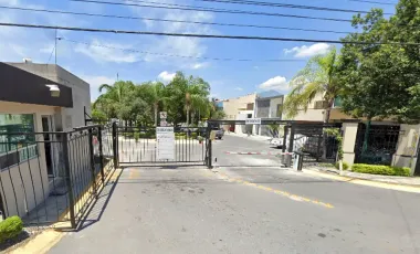 CASA EN FRACCIONAMIENTO PUERTA DE HIERRO, MONTERREY, NUEVO LEON. REMATE ADJUDICADO