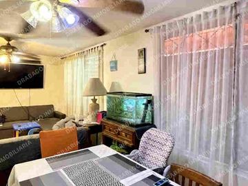 Casa en venta sobre avenida  de 2 plantas