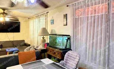 Casa en venta sobre avenida  de 2 plantas