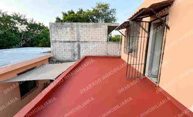 Casa en venta sobre avenida  de 2 plantas