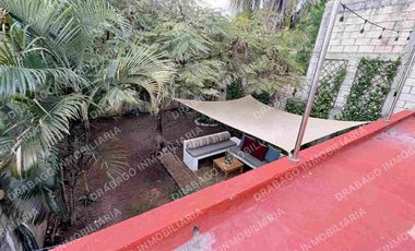 Casa en venta sobre avenida  de 2 plantas